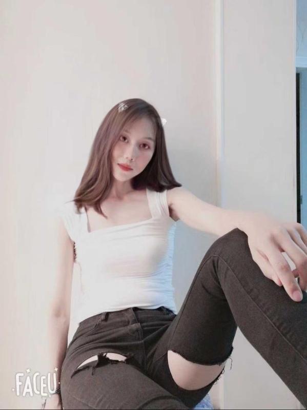 江宁长腿美女 第1张