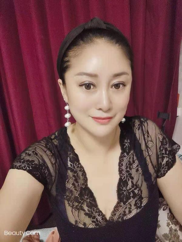 爆肏大胸骚女 第1张