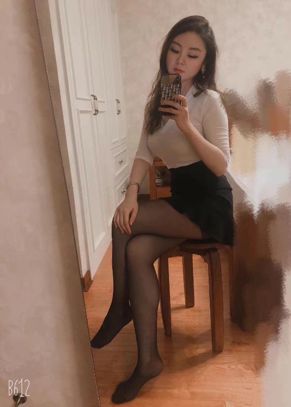 S款小少妇 第3张
