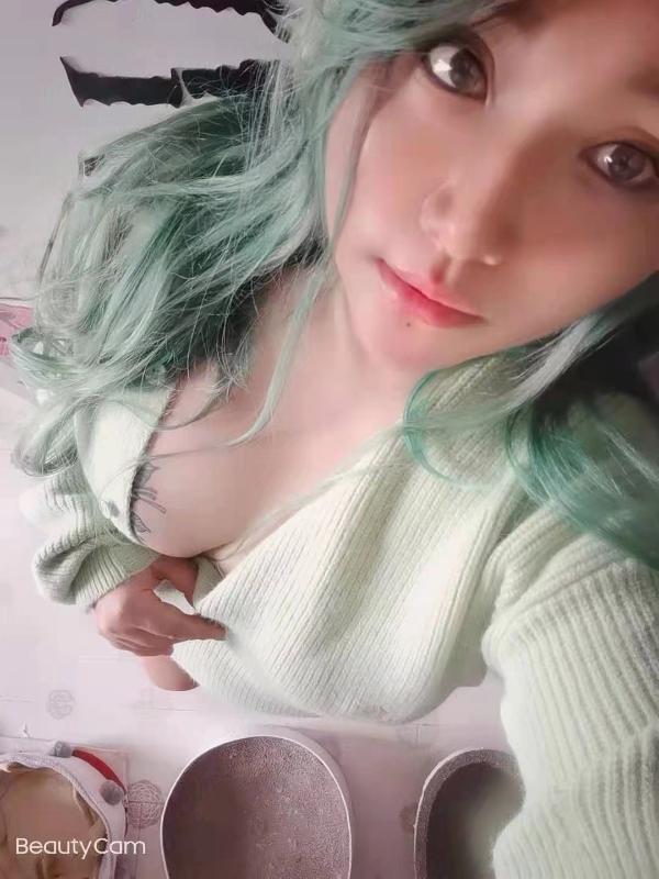 大奶纹身小姐姐 第1张