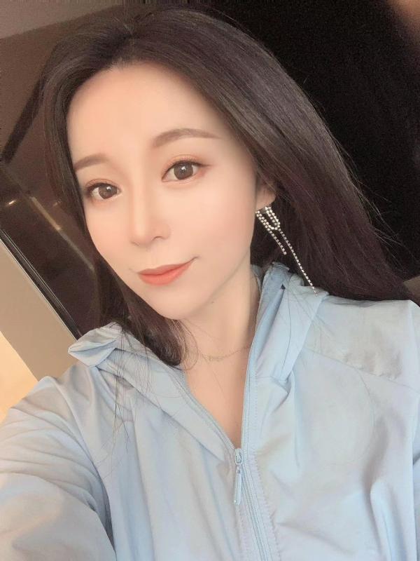 越秀性感小骚货 第1张