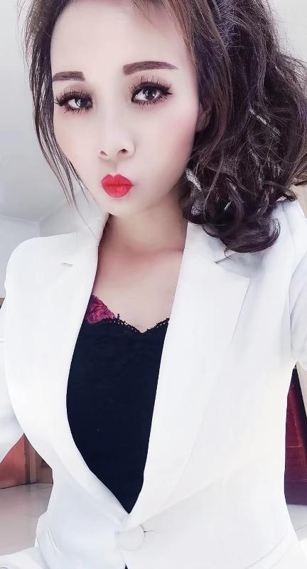 南山区大胸少妇 第1张