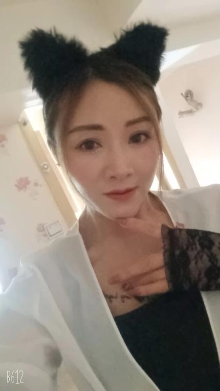 一字马少妇 第1张
