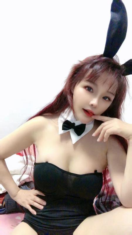 可以玩3P的奶兔妹 第1张