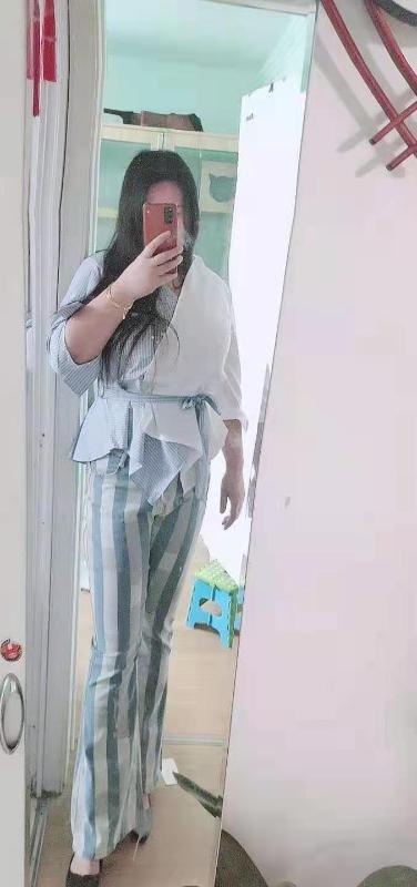 服务不错的大胸胖妞 第1张