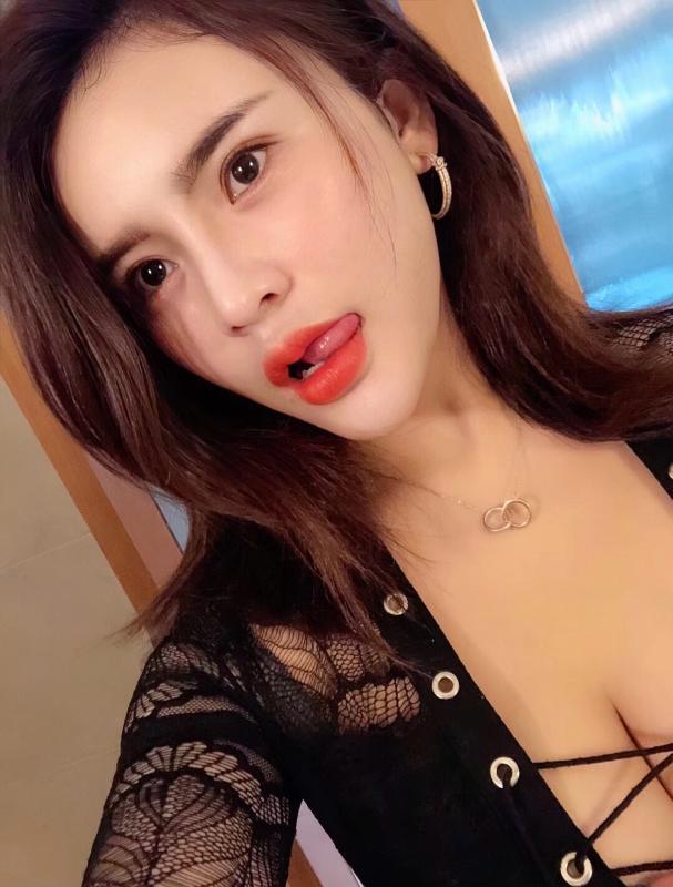 黄岛大胸御姐 第3张