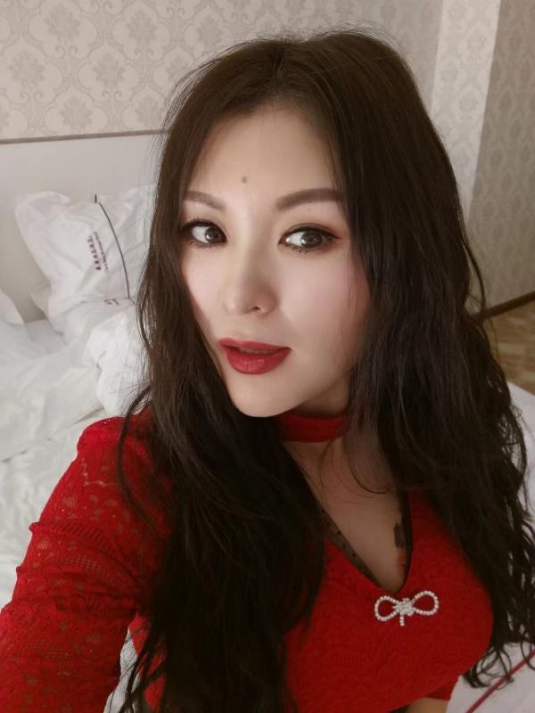 技术熟练的泄火熟女 第2张