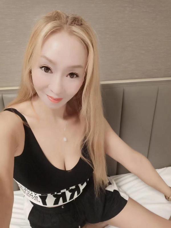 胸大价格实惠的熟女 第1张