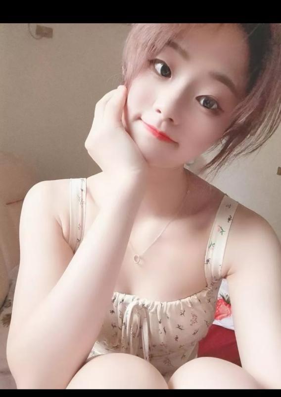 龙岗年轻妹子 第1张
