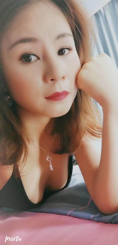 罗湖素颜少妇 第2张