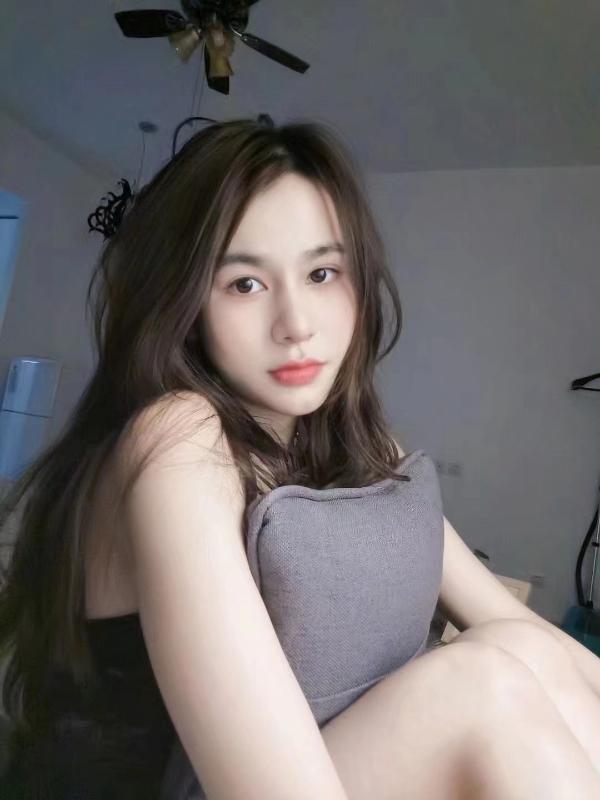 福田大长腿美女 第1张