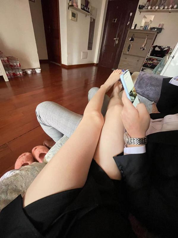 东门第一美腿安琪儿 第4张