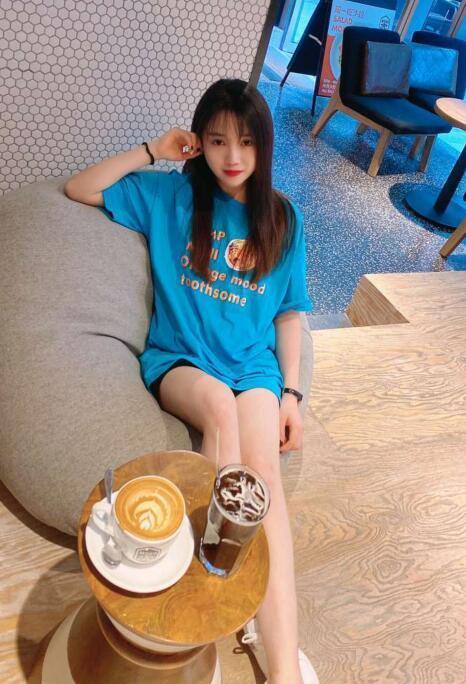 颜值不错的一个妹子 第1张