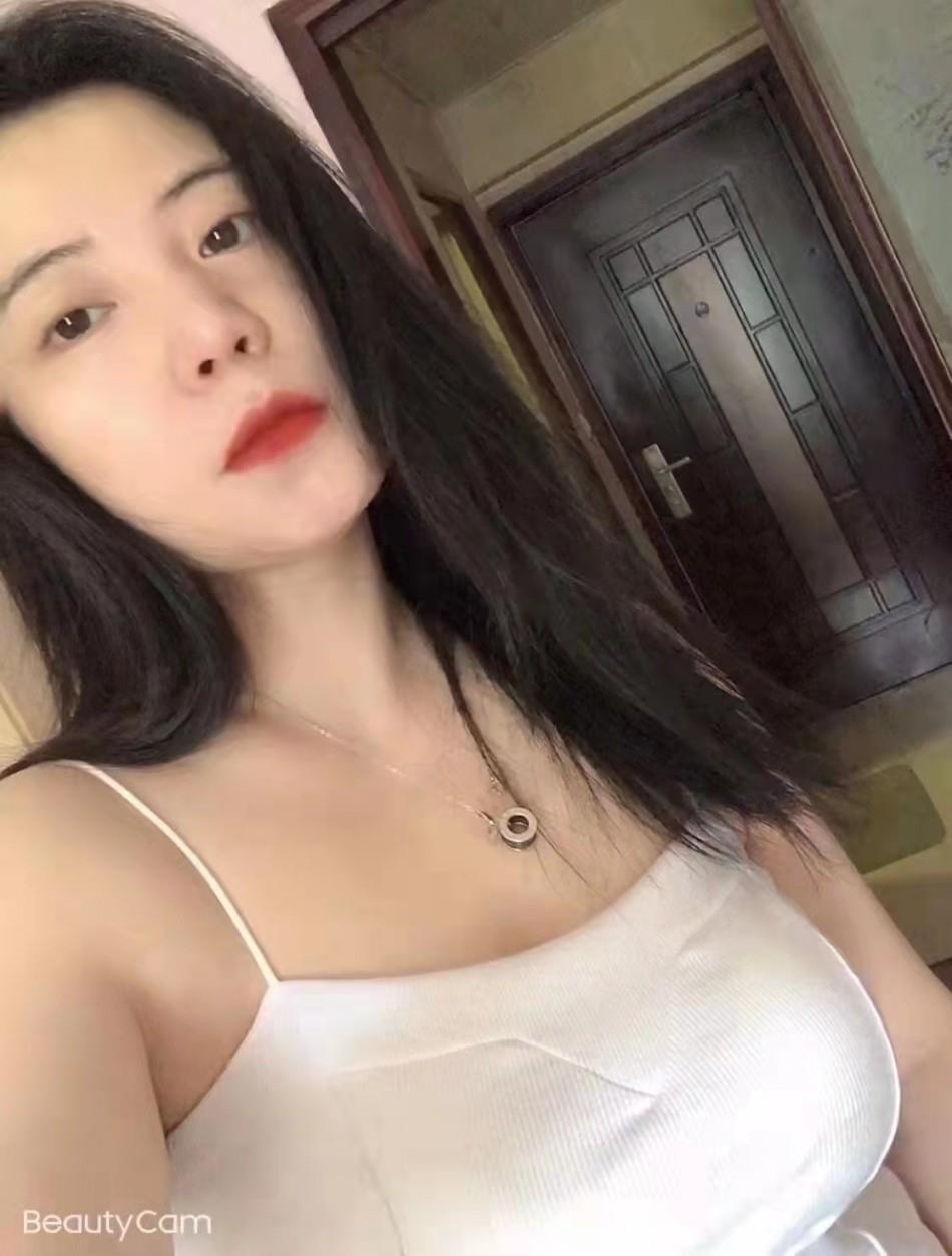 气质小姐姐 第1张