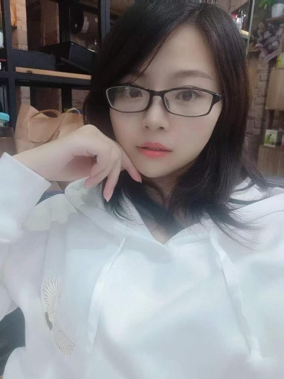 江夏光谷高架附近兼职女有照片 第1张