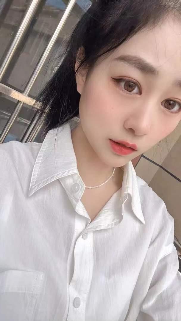 00年风骚小妹 第1张