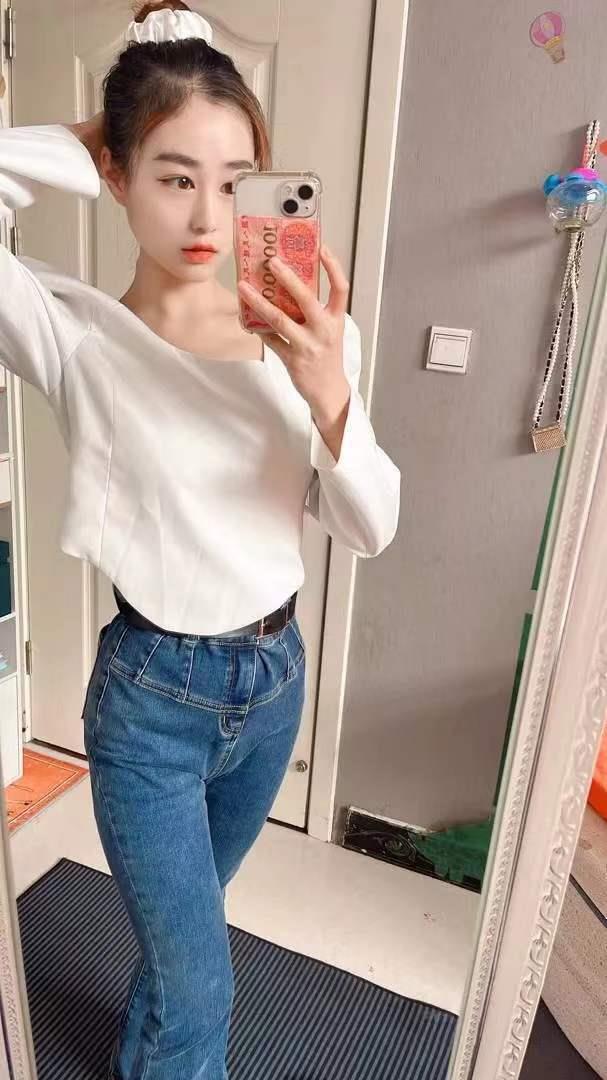 00年风骚小妹 第2张