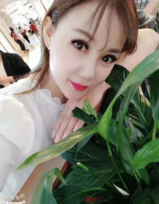 一个服务控妹子，看颜值的绕行 第2张