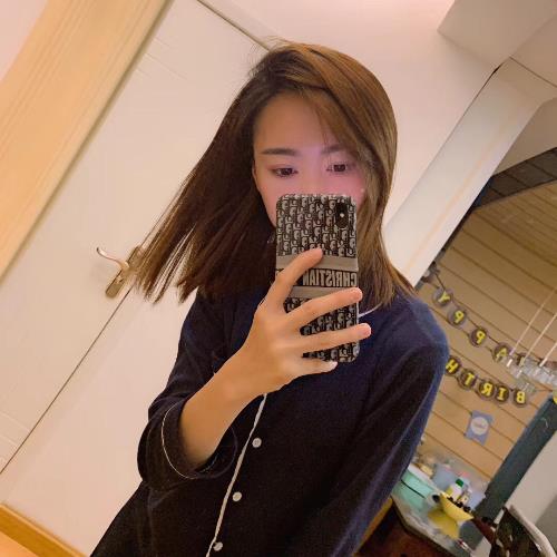 长发美女白嫩 第1张