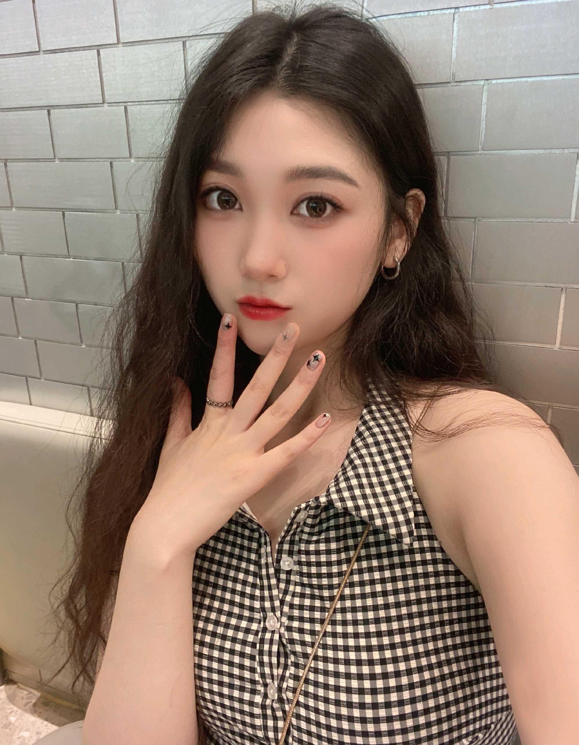 一个水多的妹子 第1张
