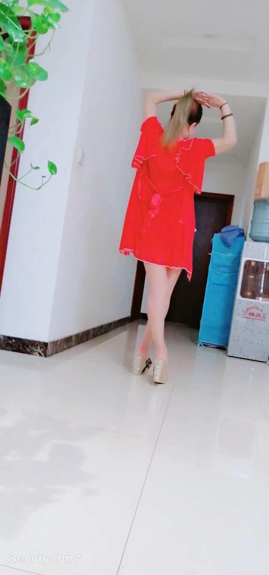东郊少妇 第1张