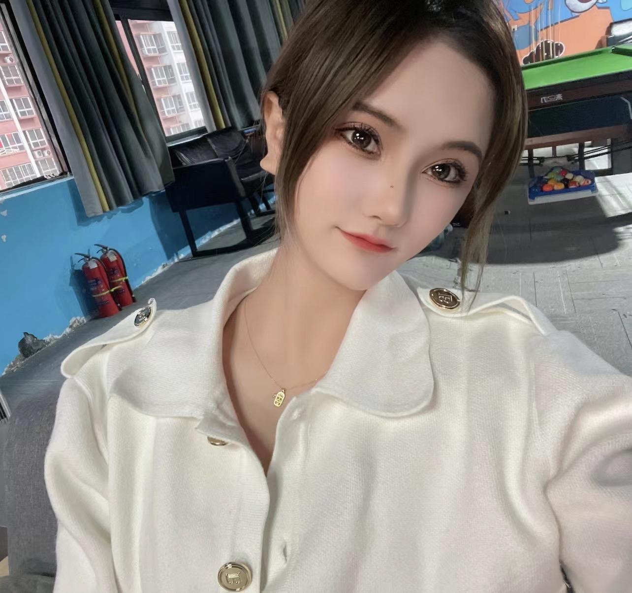 凤城五路附近高颜值00后 第1张