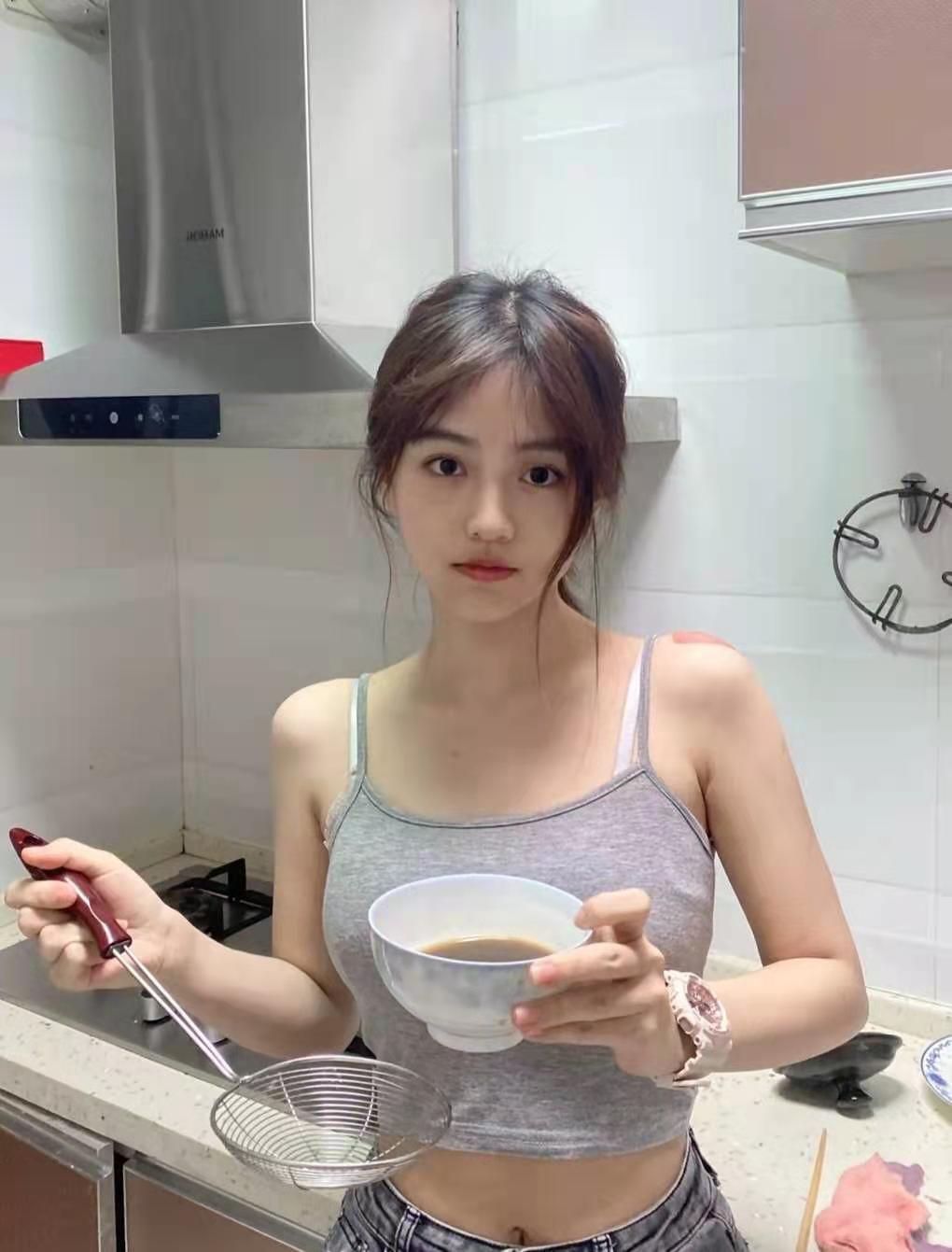 拉萨00后清纯妹妹做起来真的舒服 第4张