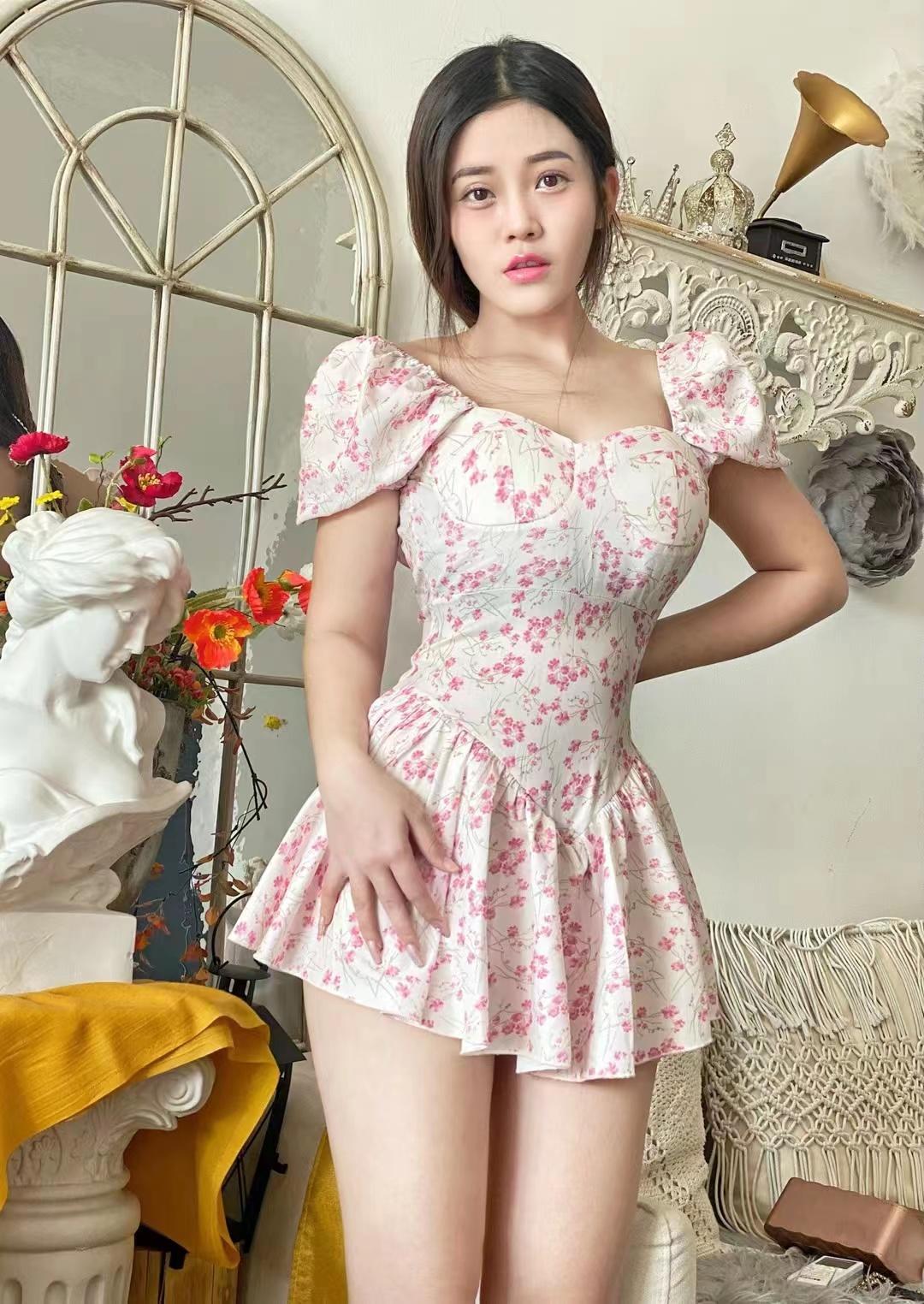 小花裙妹子,各方面都不错 第4张