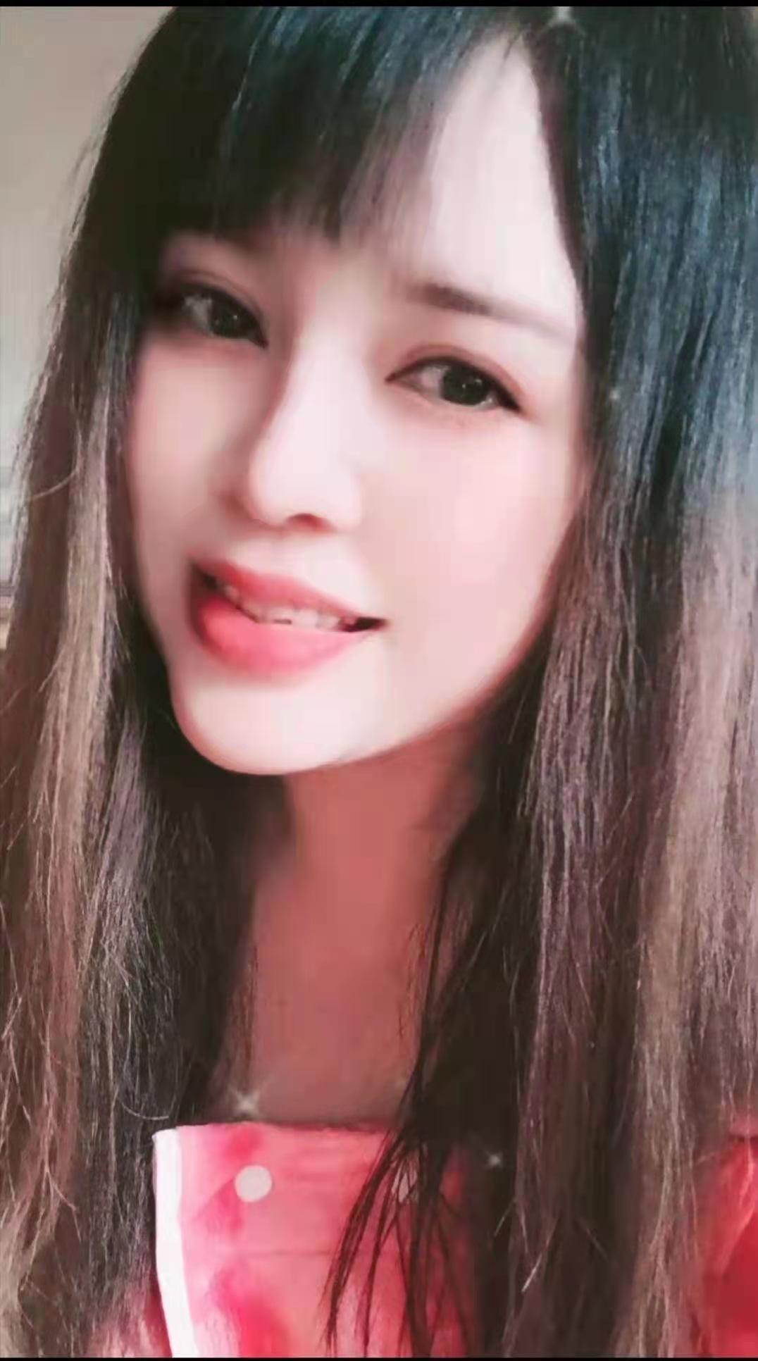 吴兴区找了个98年的大胸美女 第1张