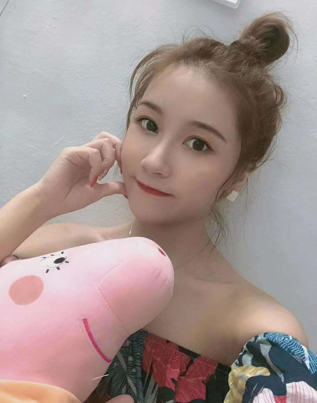 漂亮的楼凤小姐 第1张