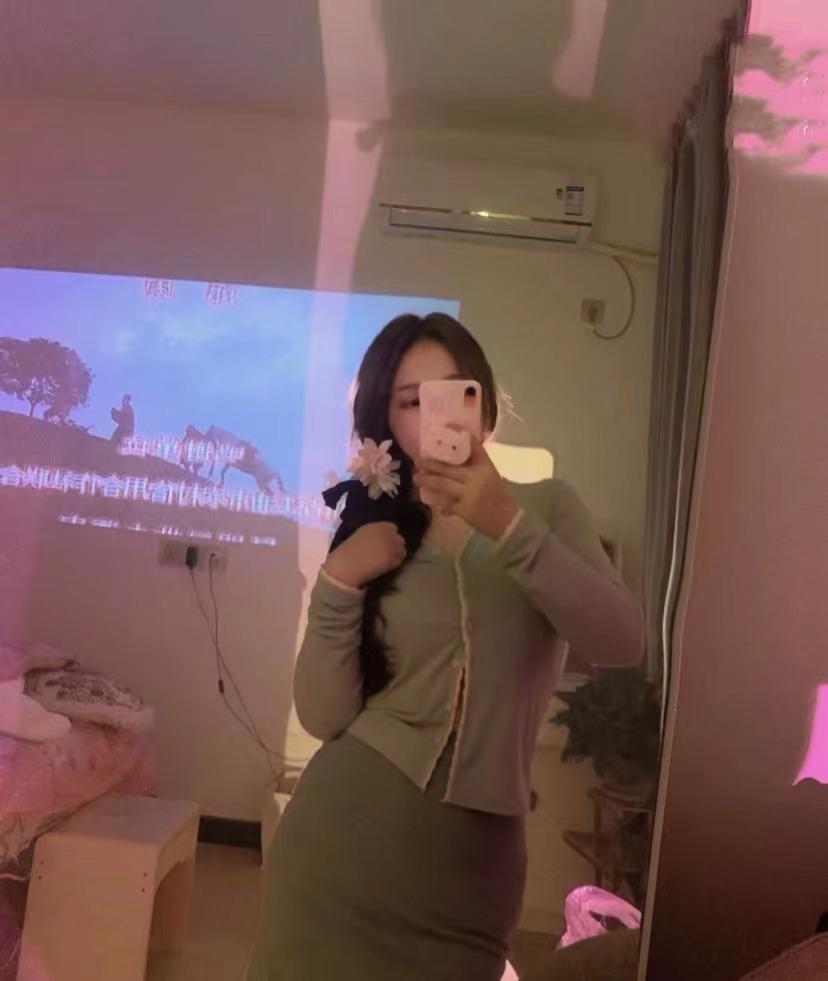 雨花区大胸妹子，很香很滑，压在下面很舒服 第1张