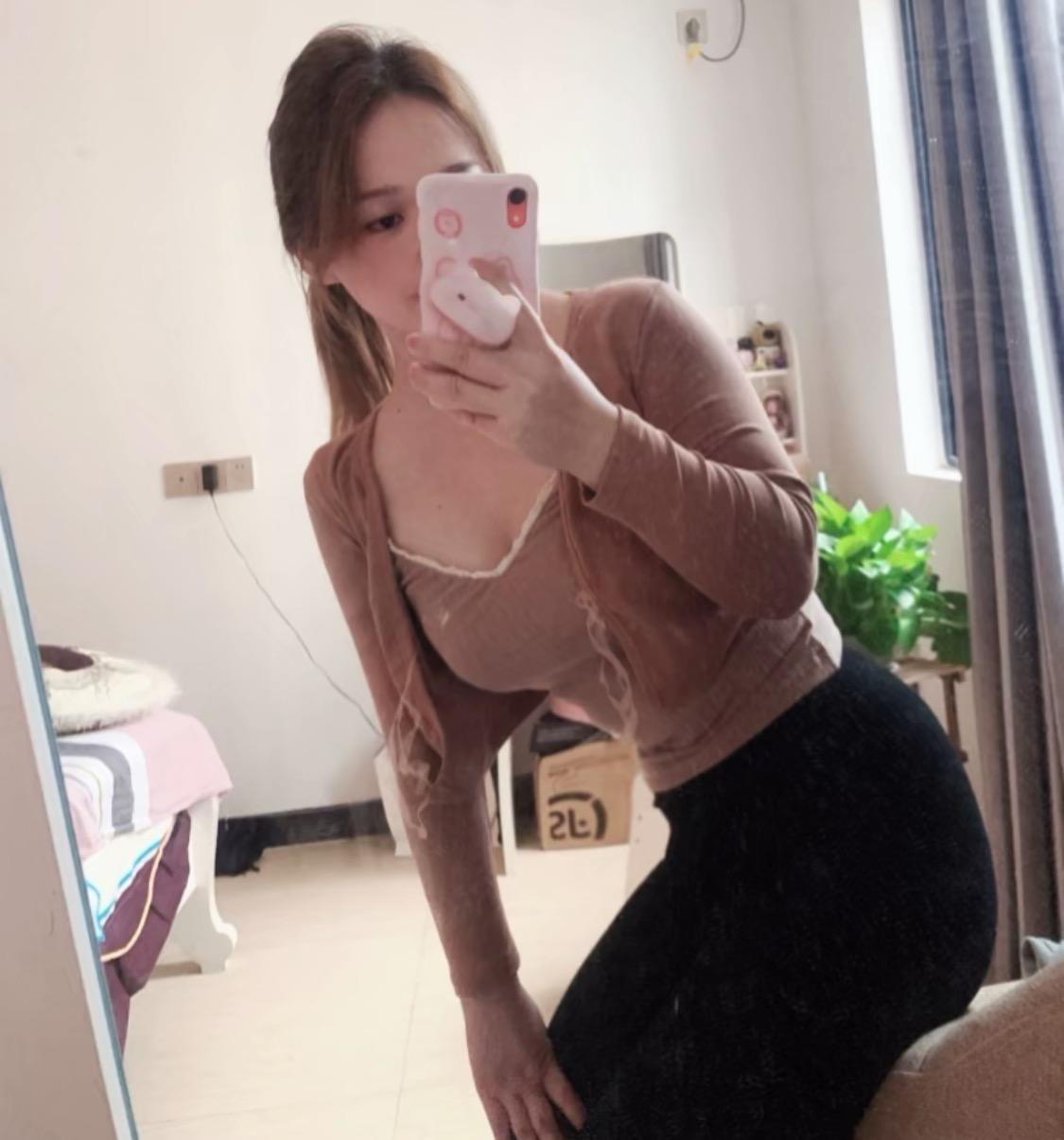 雨花区大胸妹子，很香很滑，压在下面很舒服 第2张