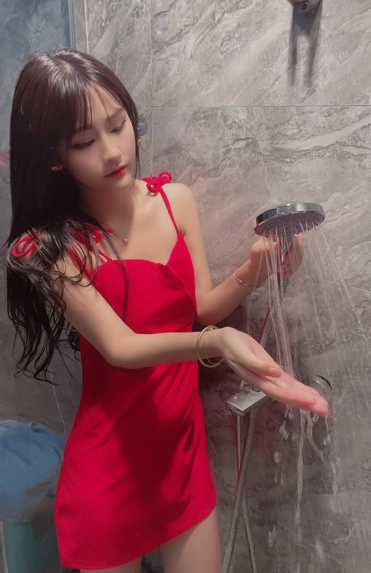 雨花区好身材的小美女,插起来很顺滑 第2张