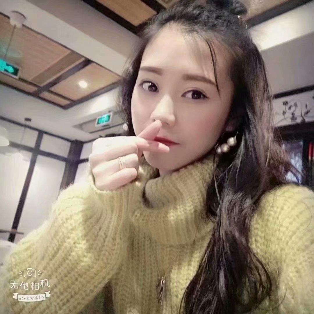 可乐，曼妙的身材，诱惑的眼神 第1张