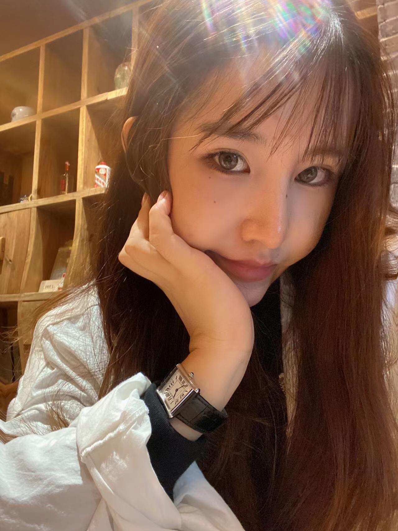 分享一个健身房女教练，妹子偶尔兼职，B真紧 第3张
