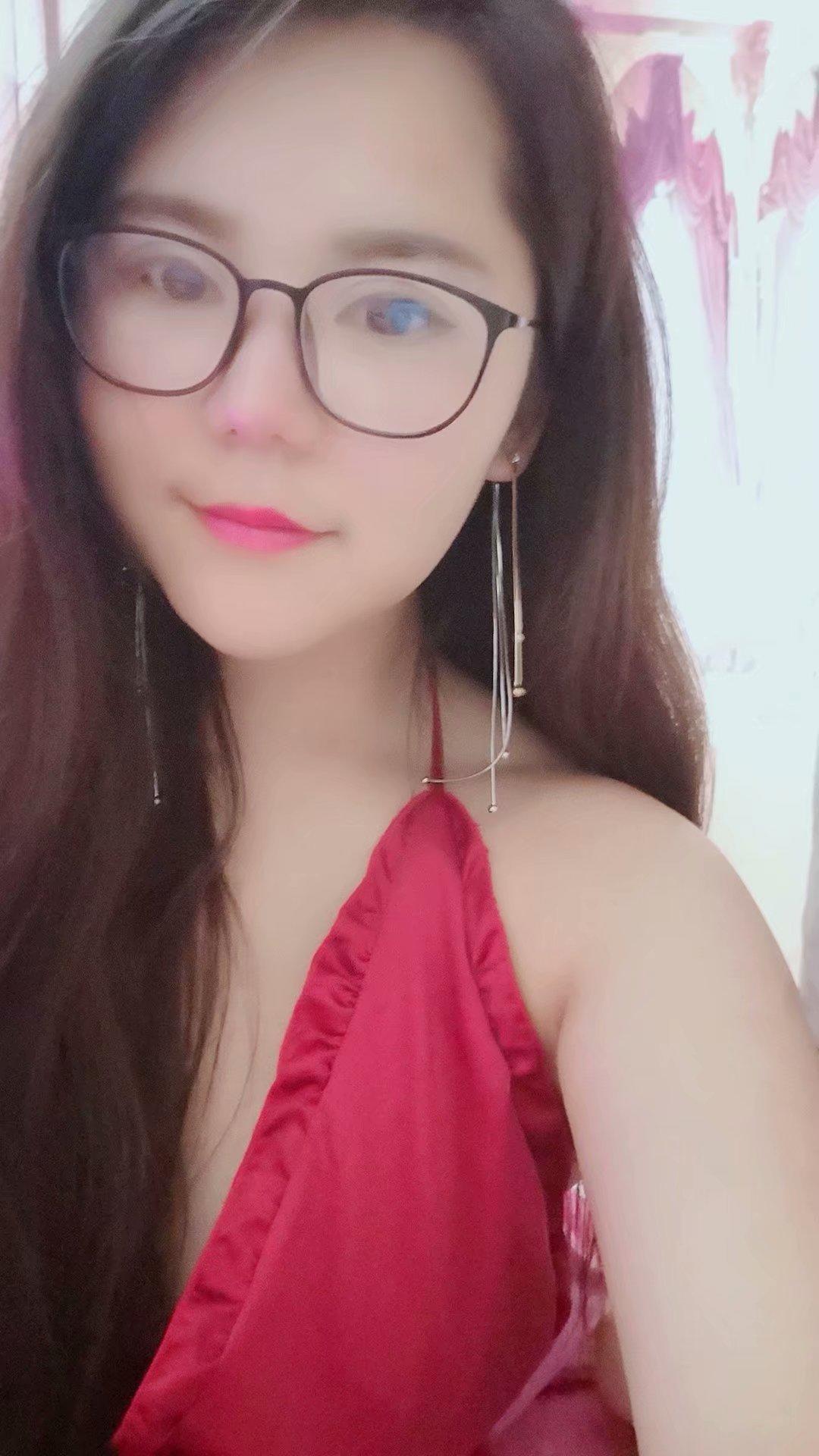 大营坡E杯妹妹,年轻有活力 第2张