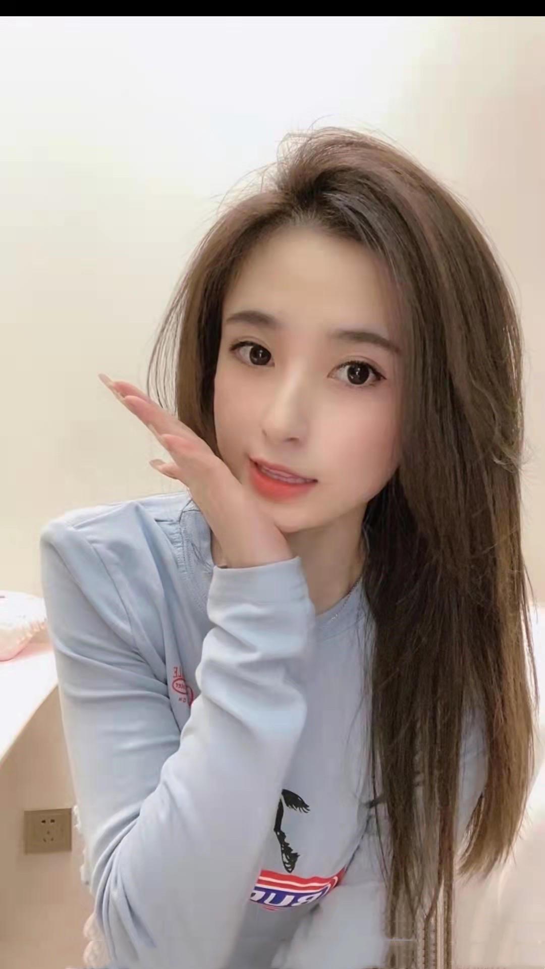 纯欲系妹子，凹凸有型，态度热情，服务很奈斯 第1张