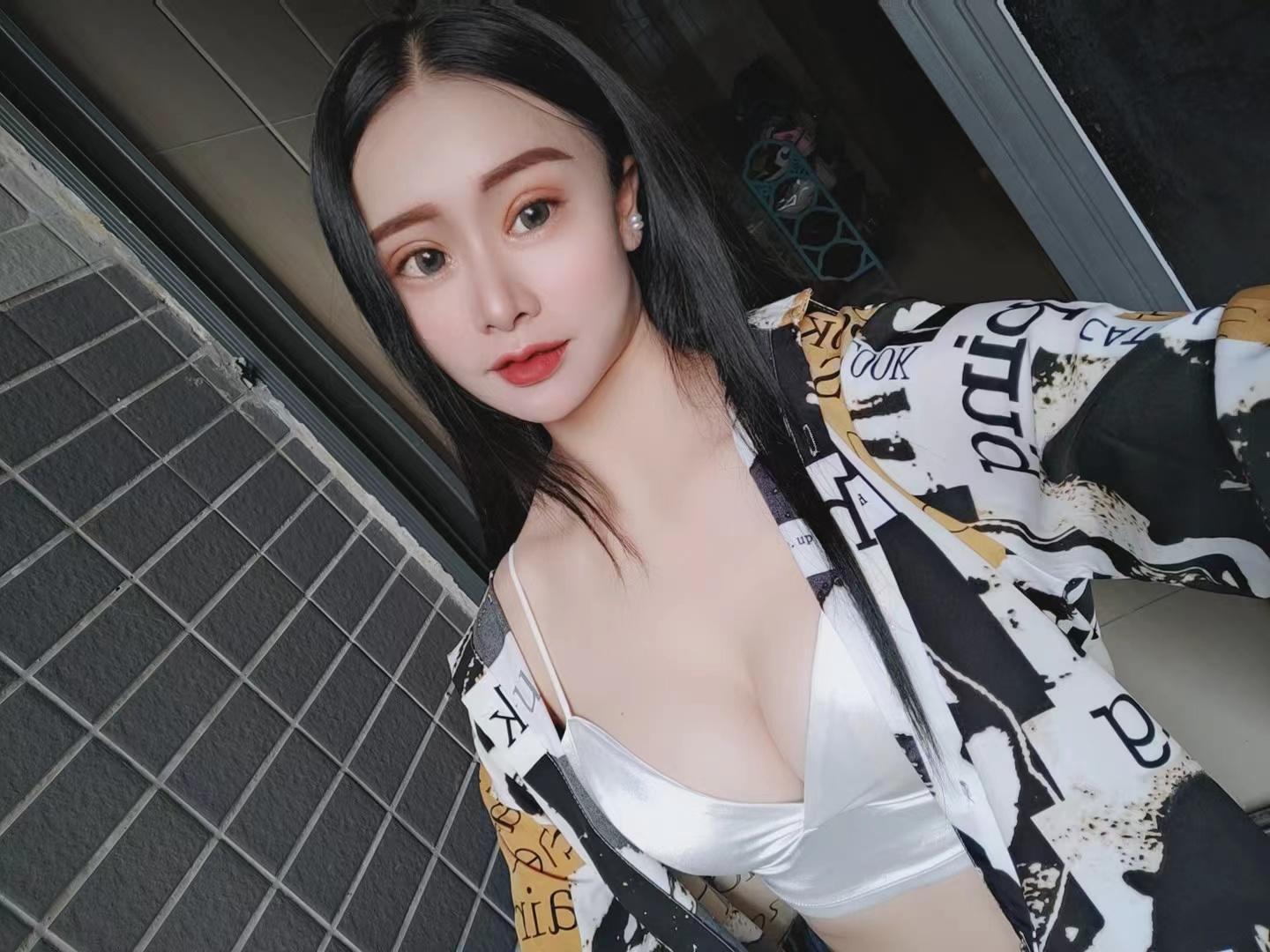 验证一个不错的妹子,很配合 第1张