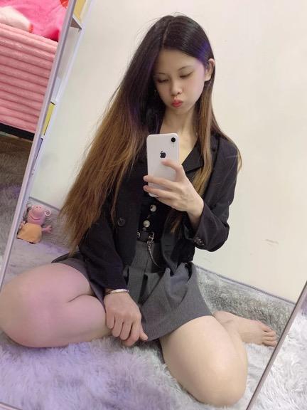 贫乳粉嫩妹子 第1张