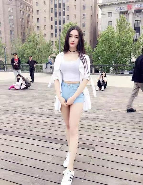 龙华区鲜嫩粉红水嫩美女，有意想不到的紧致 第1张
