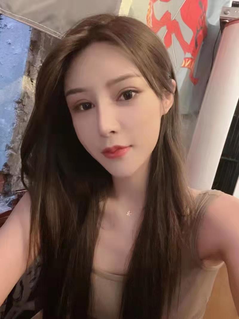 吾悦广场附近寻欢记，高颜值美女 第1张