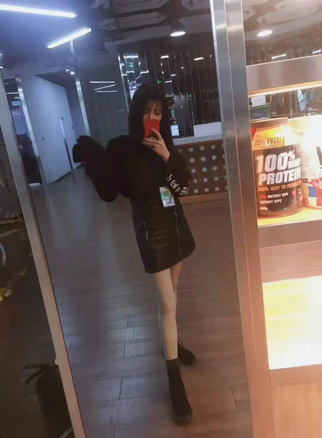 新鲜小美女,新鲜粉木耳,水流个不停 第2张