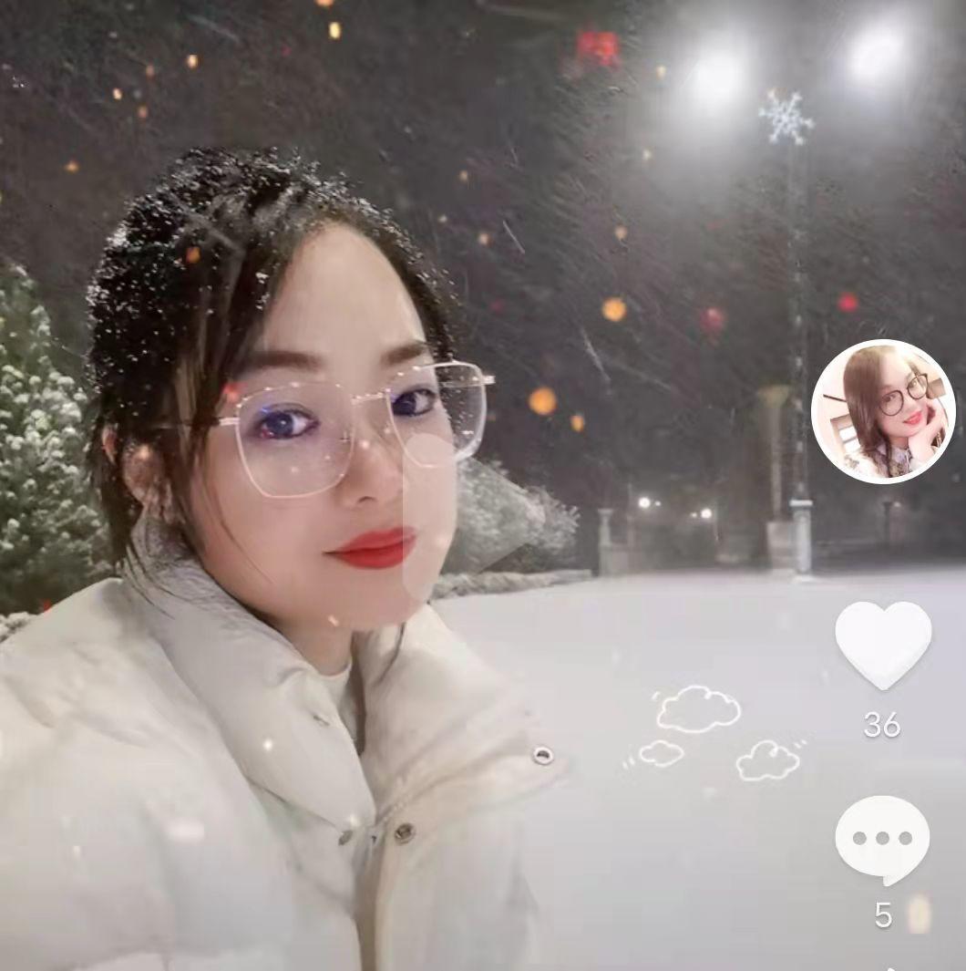 再战小店田星，见面时淑女，床上变荡妇 第2张
