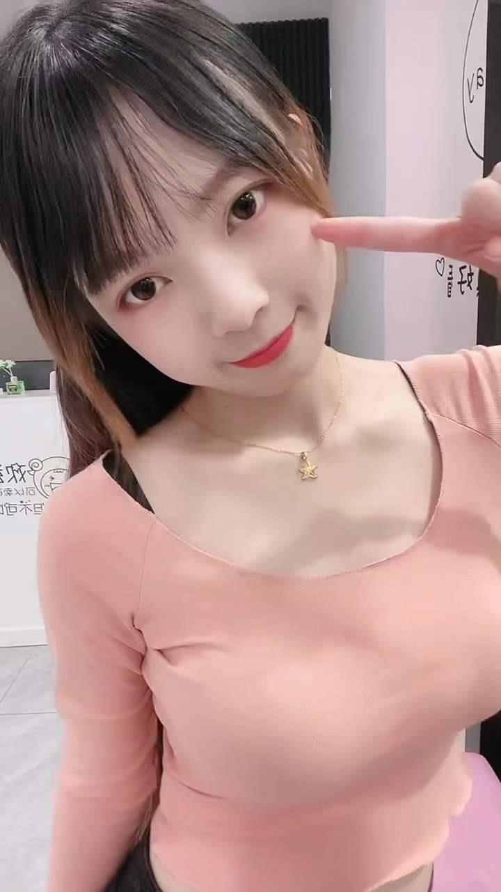 验证身材还是很标致的妹子。 第2张