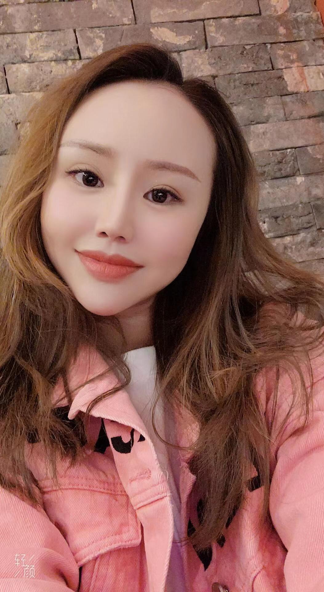 大胸妹子，女人味十足 第2张