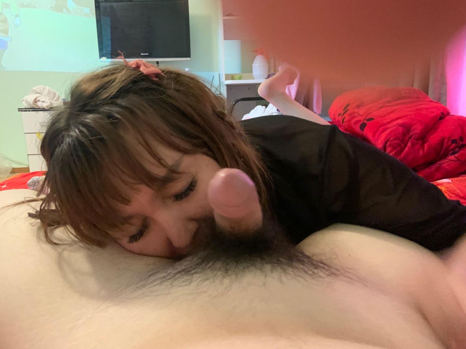 叼着你鸡巴不放的少妇姐姐 第1张