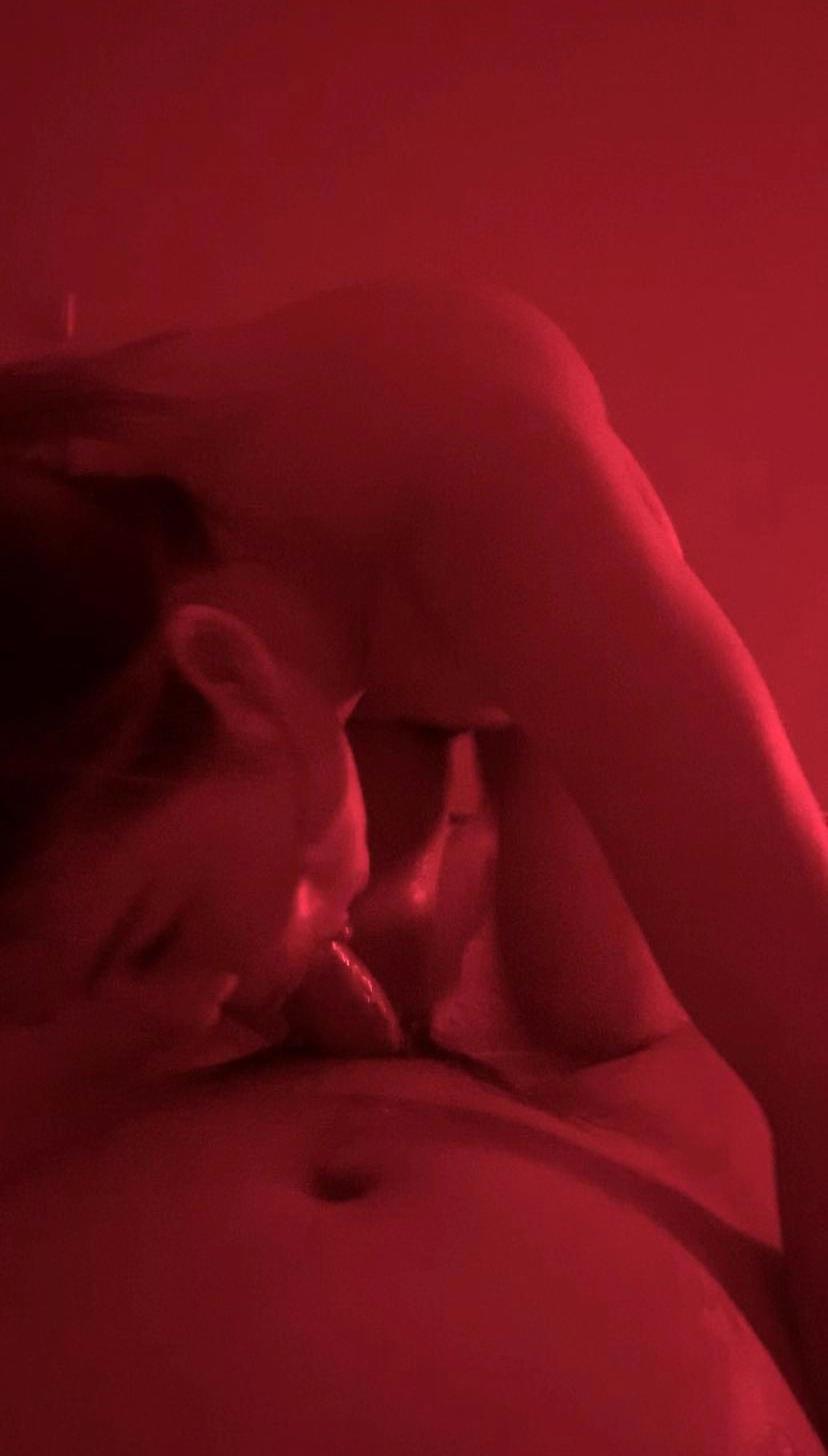 极品年轻姑娘 第2张