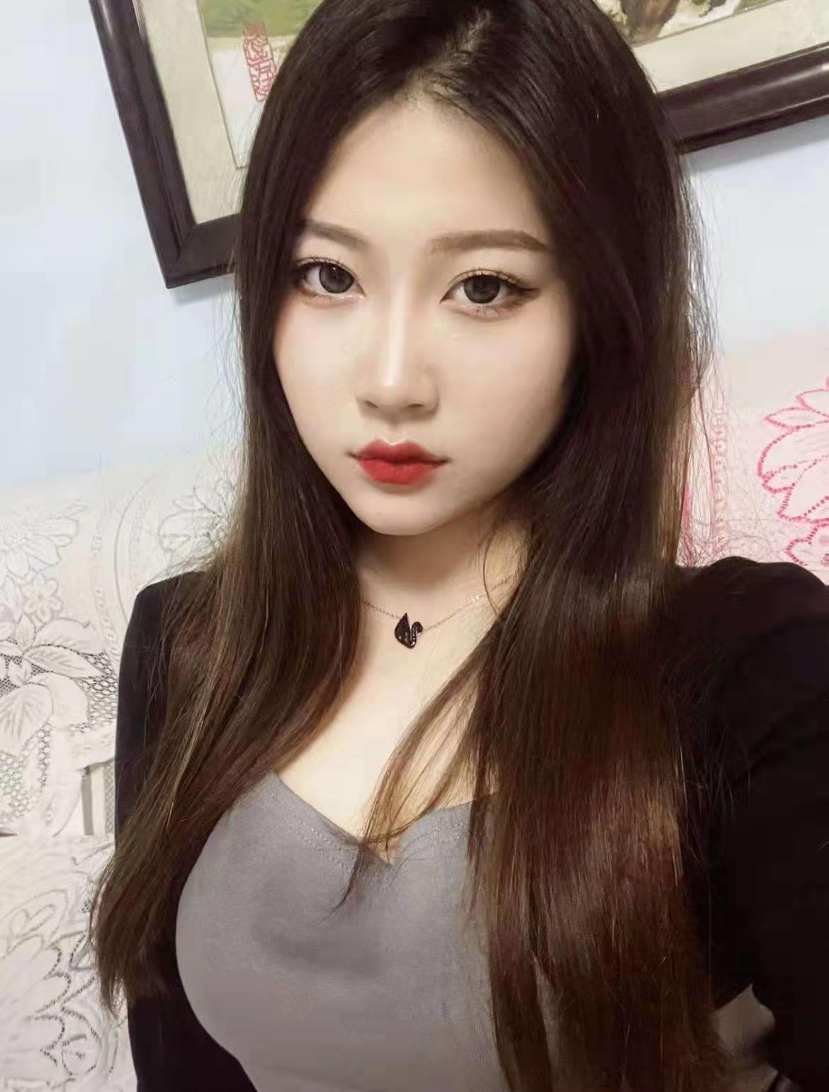 拱墅一个清纯长腿妹子，8张全套服务，喜欢玩腿的喜欢服... 第1张
