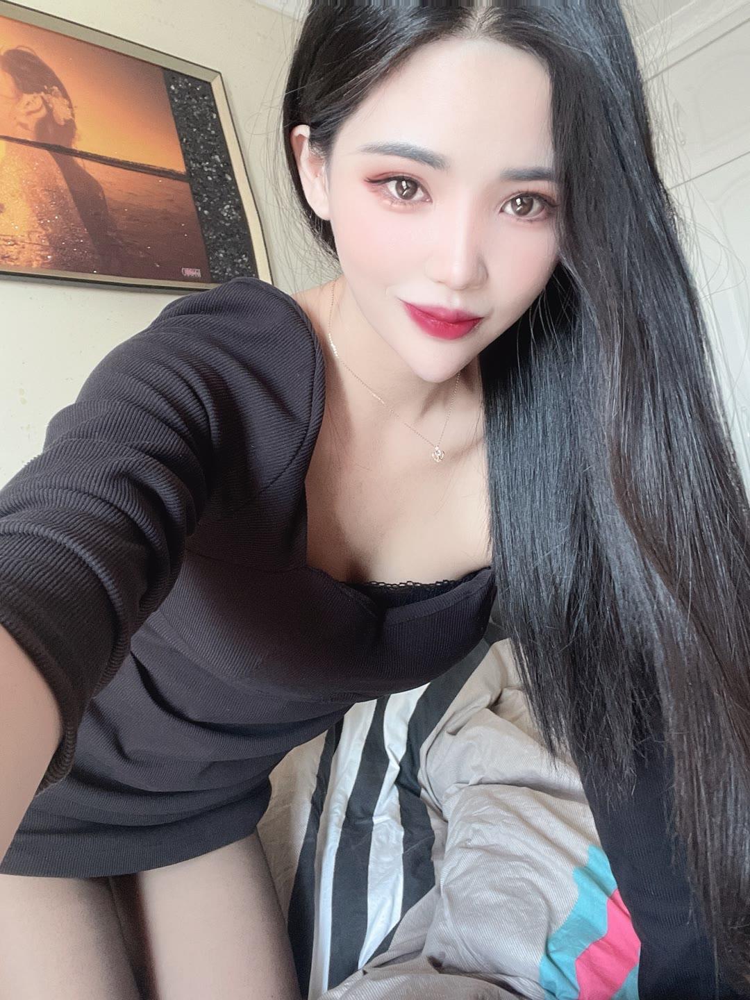 普陀区调情女神,皮肤特滑还带奶香味,包裹感墙烈 第2张