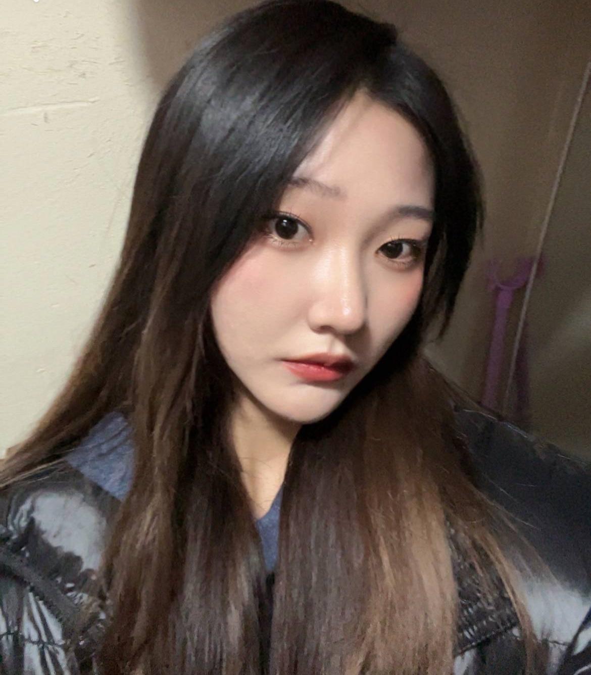 武侯区约到一个性感不错口活好的高颜值美女 第2张